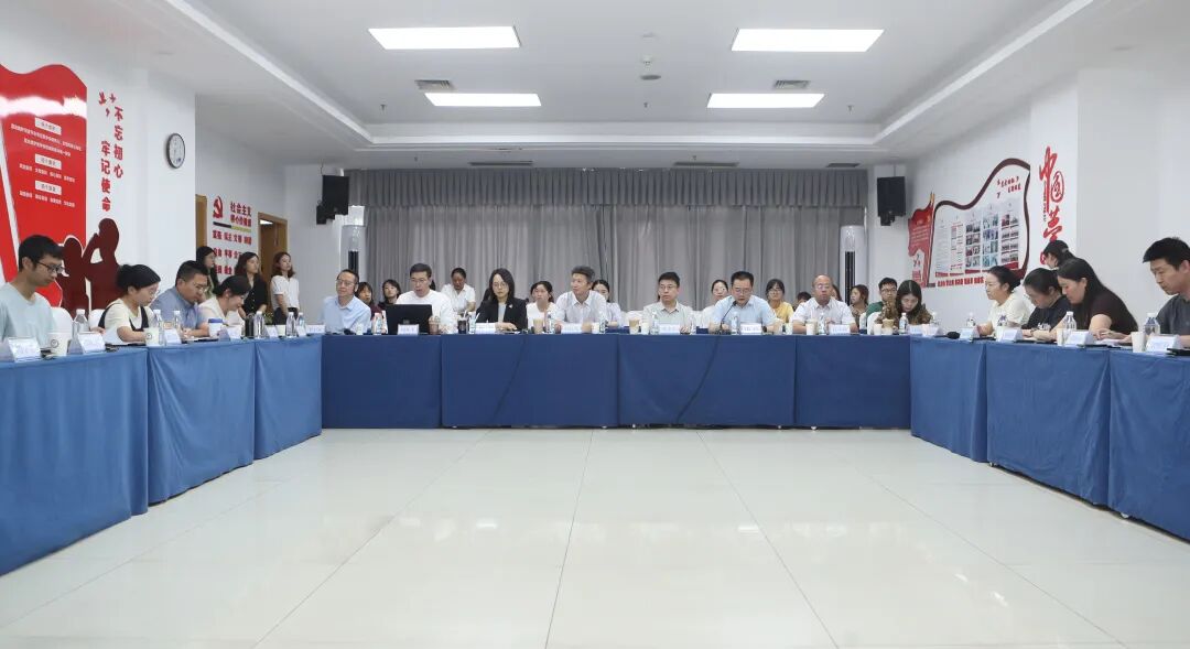 复旦大学周兆才教授、清华大学董忠军教授、南京鼓楼医院魏嘉教授来院开展科研合作调研与学术交流
