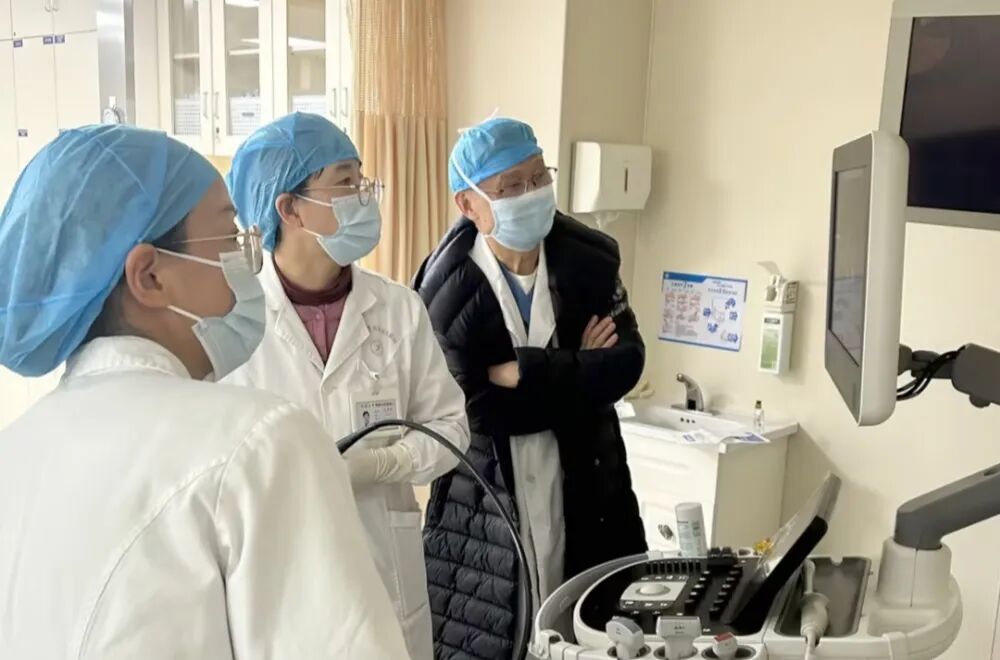 头痛脑梗反复发作？警惕心脏里的「小门」没关好！「心脑同治」才能标本兼治