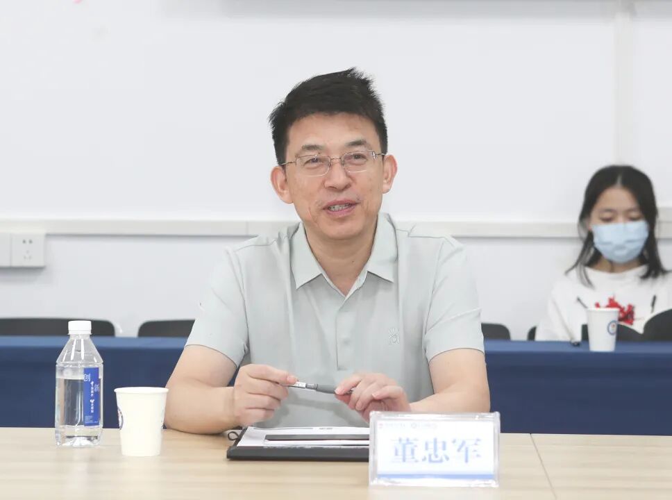 复旦大学周兆才教授、清华大学董忠军教授、南京鼓楼医院魏嘉教授来院开展科研合作调研与学术交流