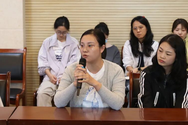 守医者初心,传师者薪火——金堂县第一人民医院召开教师座谈会