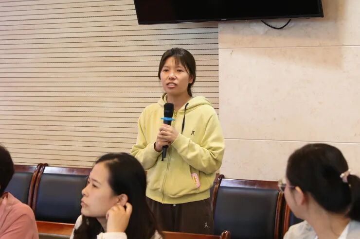 守医者初心,传师者薪火——金堂县第一人民医院召开教师座谈会