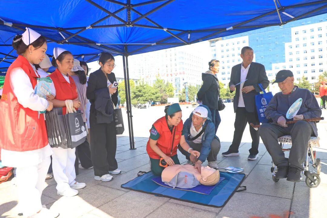 全国科普月|科技赋能健康 创新守护生命 强国复兴有我——本溪市中心医院积极参加2026年全国科普月活动