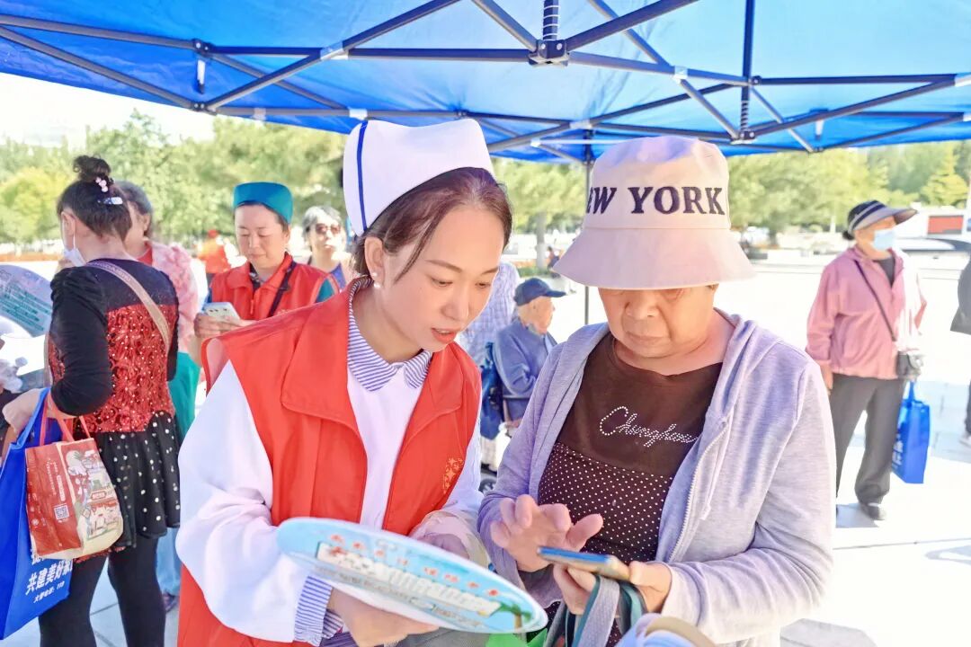 全国科普月|科技赋能健康 创新守护生命 强国复兴有我——本溪市中心医院积极参加2026年全国科普月活动