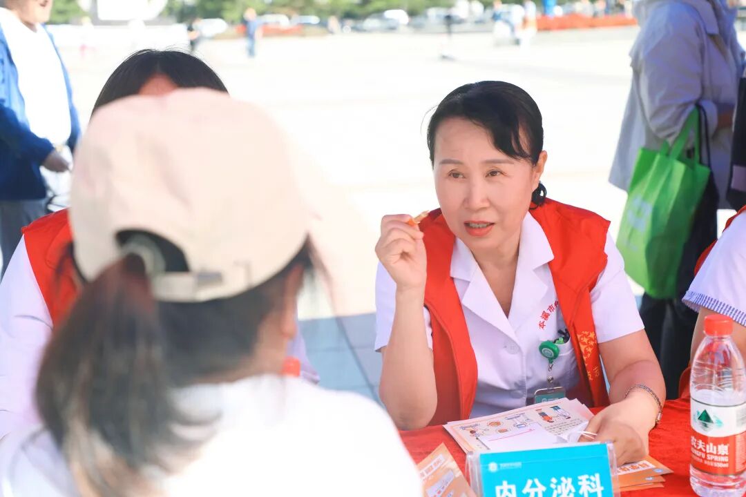全国科普月|科技赋能健康 创新守护生命 强国复兴有我——本溪市中心医院积极参加2026年全国科普月活动