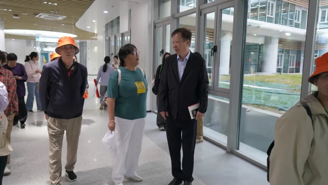 “医”路有您 共享金秋：我院举办离退休职工秋季联谊活动