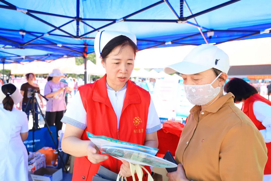 全国科普月|科技赋能健康 创新守护生命 强国复兴有我——本溪市中心医院积极参加2026年全国科普月活动