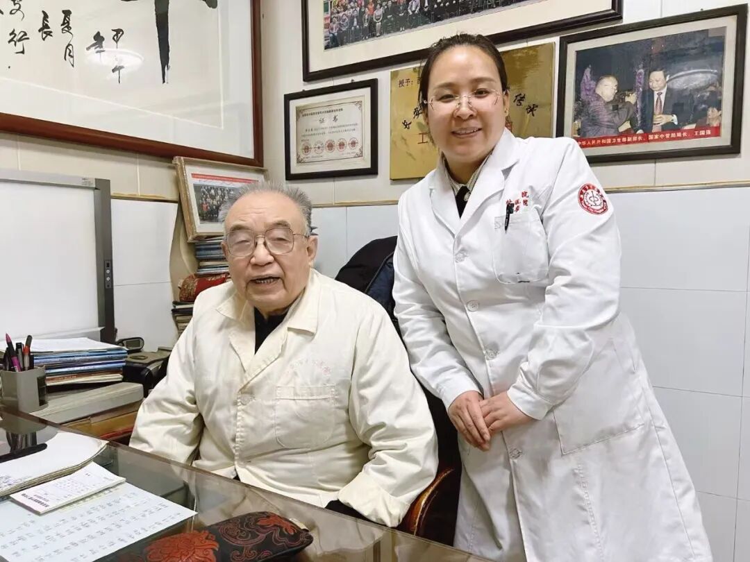 我院高莉医师顺利通过第七批全国老中医药专家学术经验继承考核、圆满出师