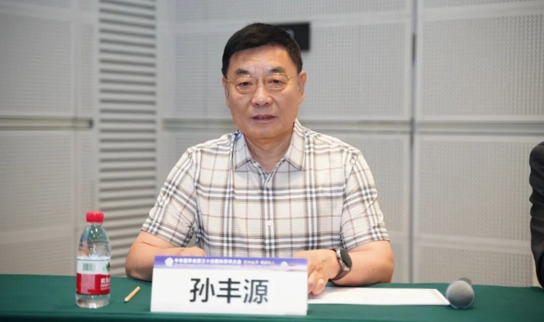 精研视界启新篇！爱尔眼科成都一城四院专家团闪耀CCOS2026眼科学术年会
