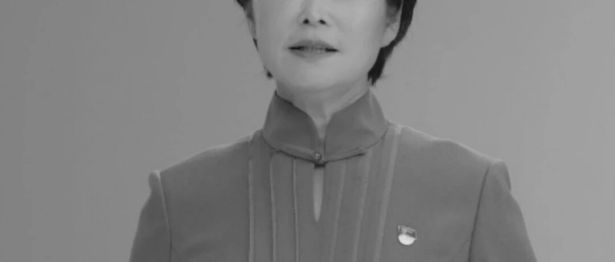 71岁知名主持人突然离世！医生：这种“爆炸样头痛”，可能是前兆！