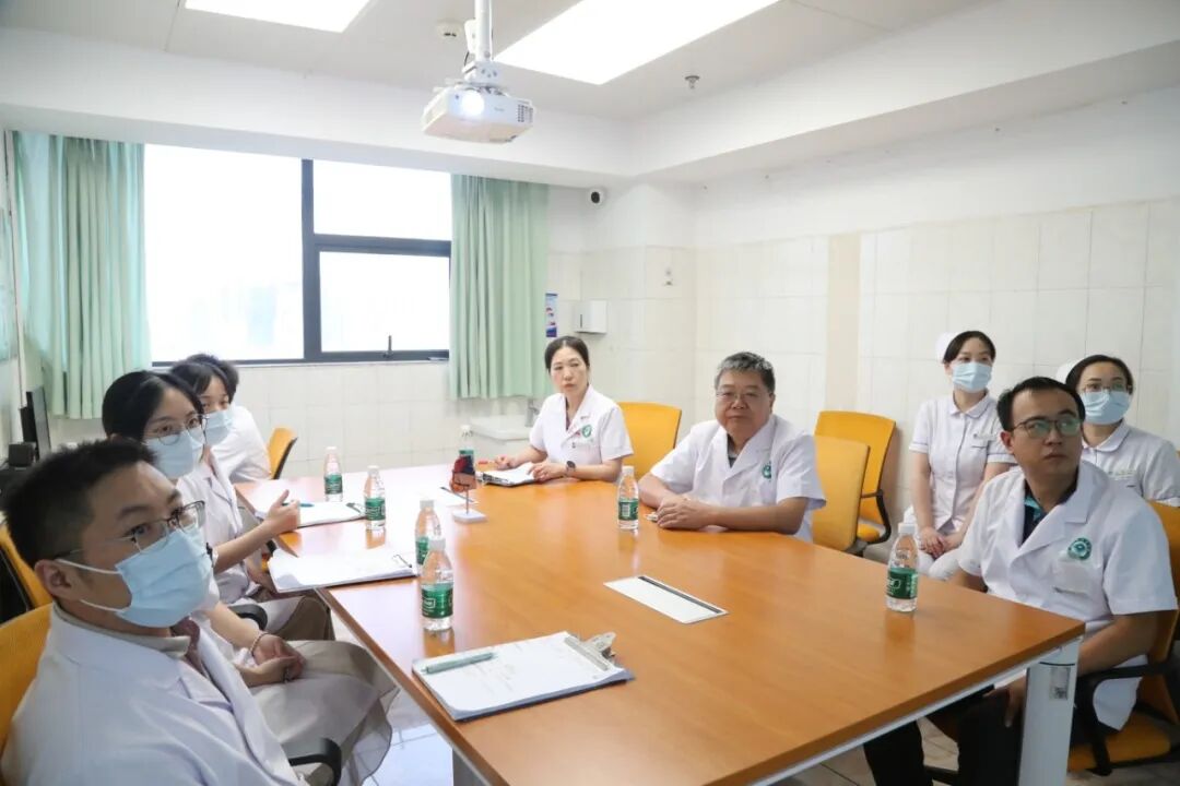 名医常驻赋能 精研诊疗提质——阜外医院郑宏教授到荆门市中心医院开展系列诊疗教学工作