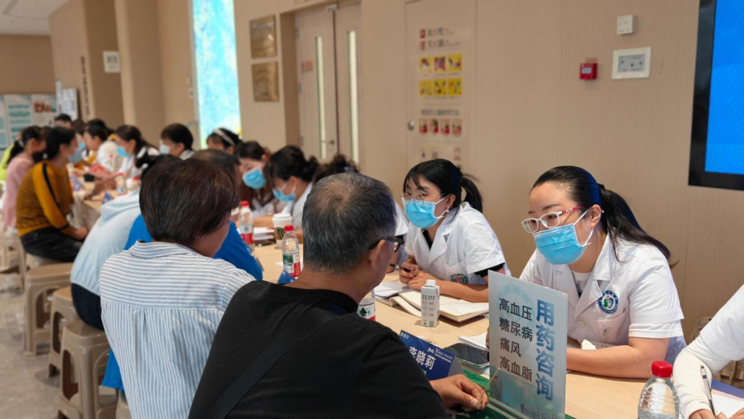 我院成功举办2026年世界药师日安全用药系列活动 ——“药”您健康，药师在您身边