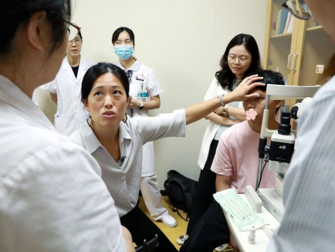 美国杜克大学小儿眼科专家到访我院开展深度学术交流