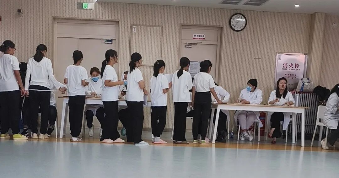 守护开学季 健康伴成长｜哈尔滨普瑞眼科医院 2026 年校园公益筛查活动进行时