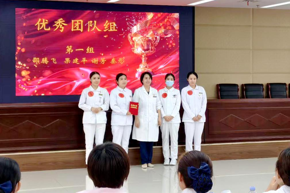 小心！有人“跌倒”，他们竟然这样做……