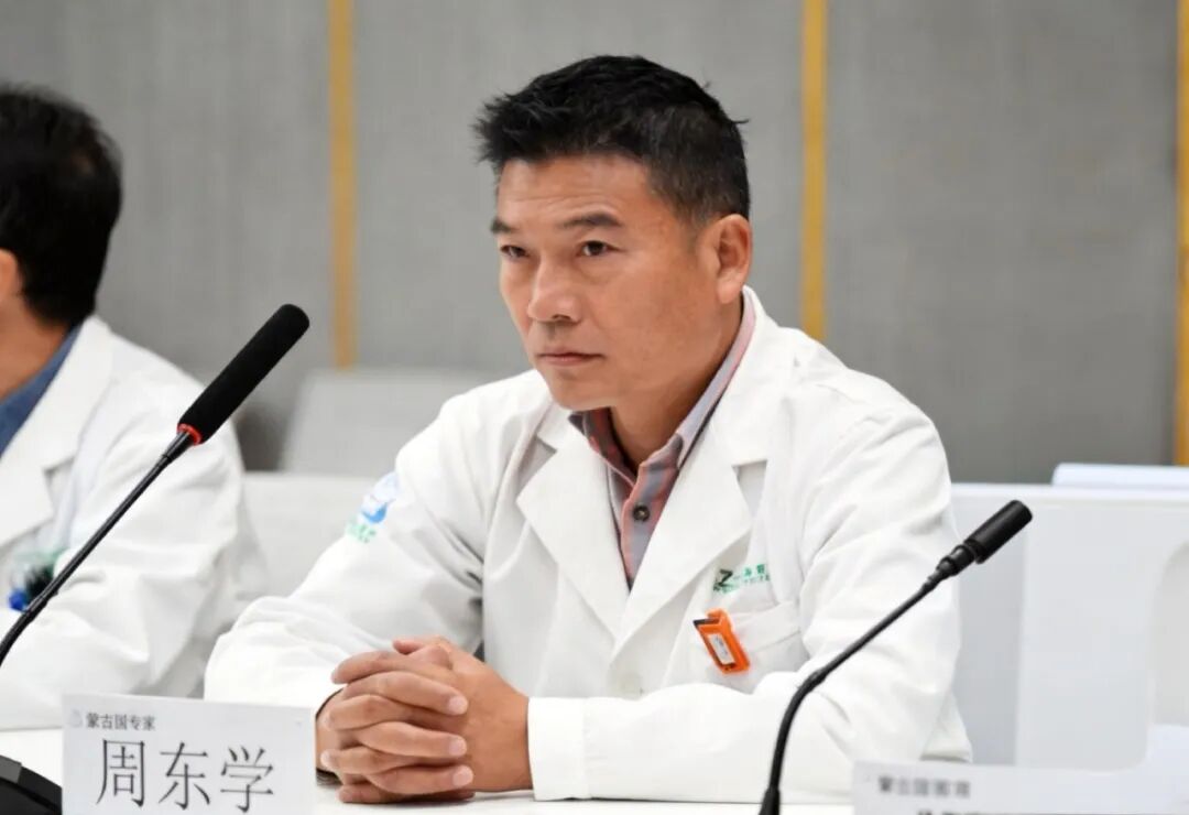 名医档案|周东学:在纤毫之间,探索颅脑疾病精准治疗的边界
