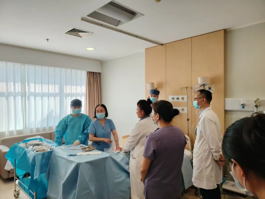 分秒必争护母婴平安 ——北京明德医院开展产科危重患者抢救联合演练