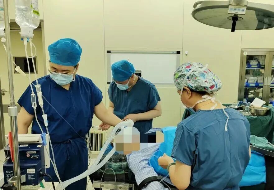 建功立业在东院 | 高巍：破局突围守底线 从临床医者到院区管理者