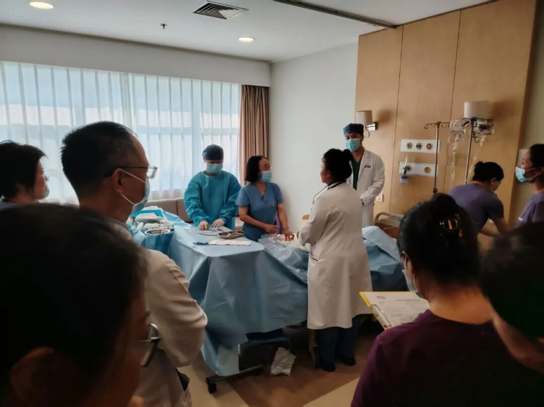 分秒必争护母婴平安 ——北京明德医院开展产科危重患者抢救联合演练