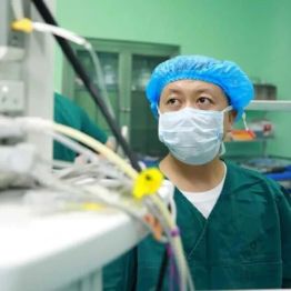 【人医榜样】仁心守安康 履职显担当 ——记合江县第十七届人大代表、麻醉科主任吴成