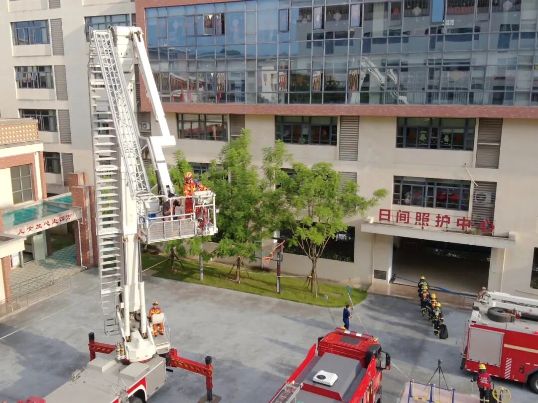无人机、云梯车齐上阵!正兴养护院协同漳州消防开展立体化救援演练