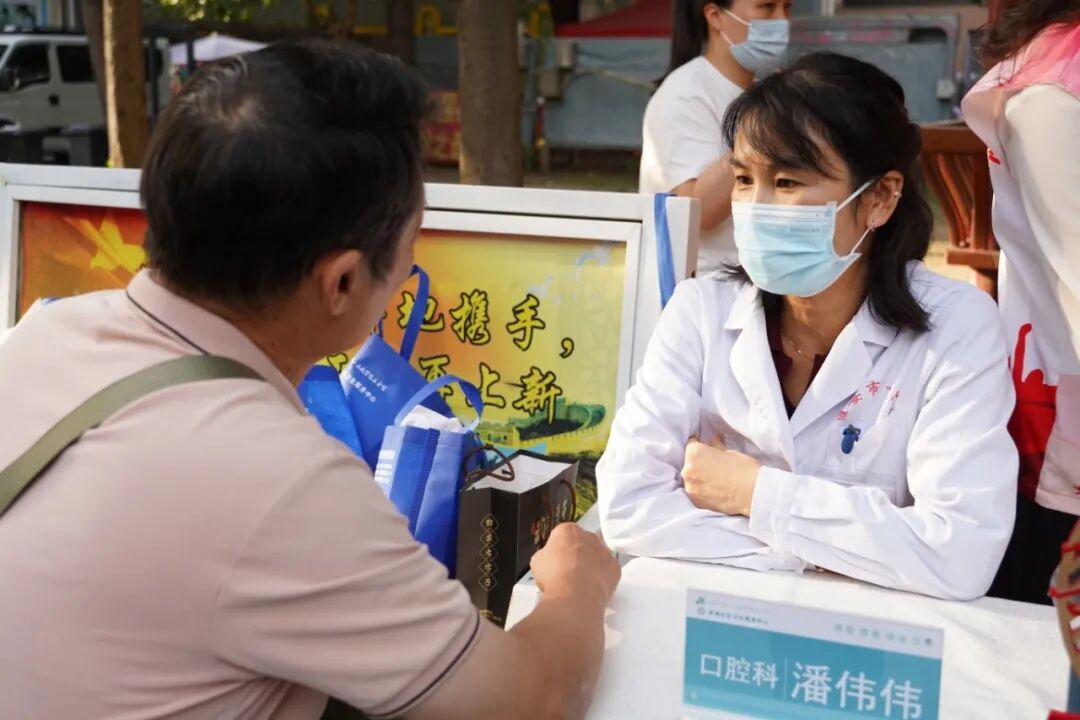 undefined 科普惠民零距离,健康守护暖人心——淮安市第一人民医院开展全国科普月多学科联合义诊活动
