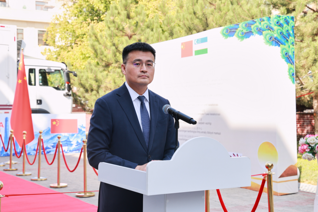 华厦眼科联合中国华侨公益基金会，再赴乌兹别克斯坦开展“侨爱心·光明行”