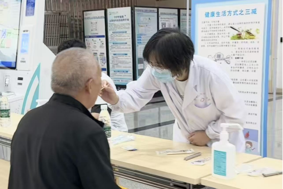健康口腔 守护微笑——我院口腔科9·20全国爱牙日公益活动圆满落幕
