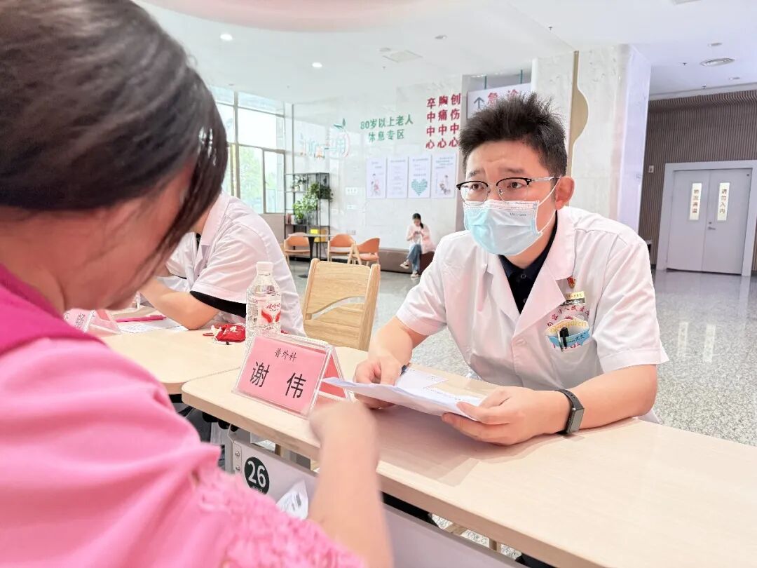 九秩薪火传基层：省市专家句容开展惠民义诊