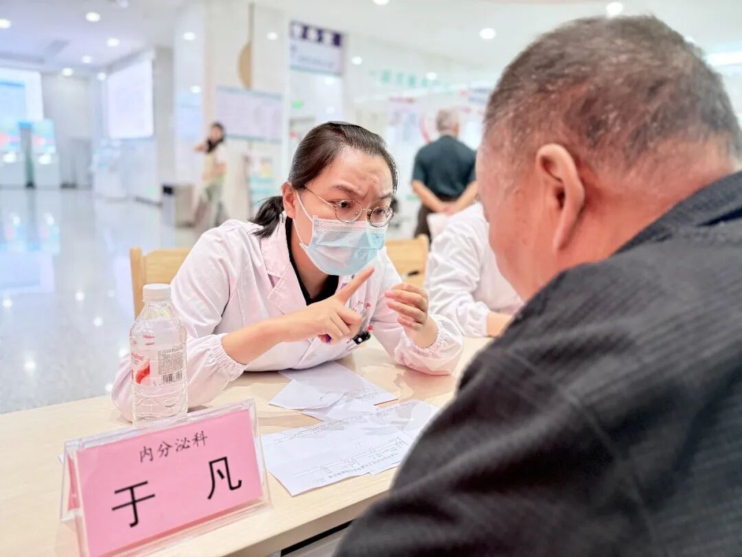 九秩薪火传基层：省市专家句容开展惠民义诊