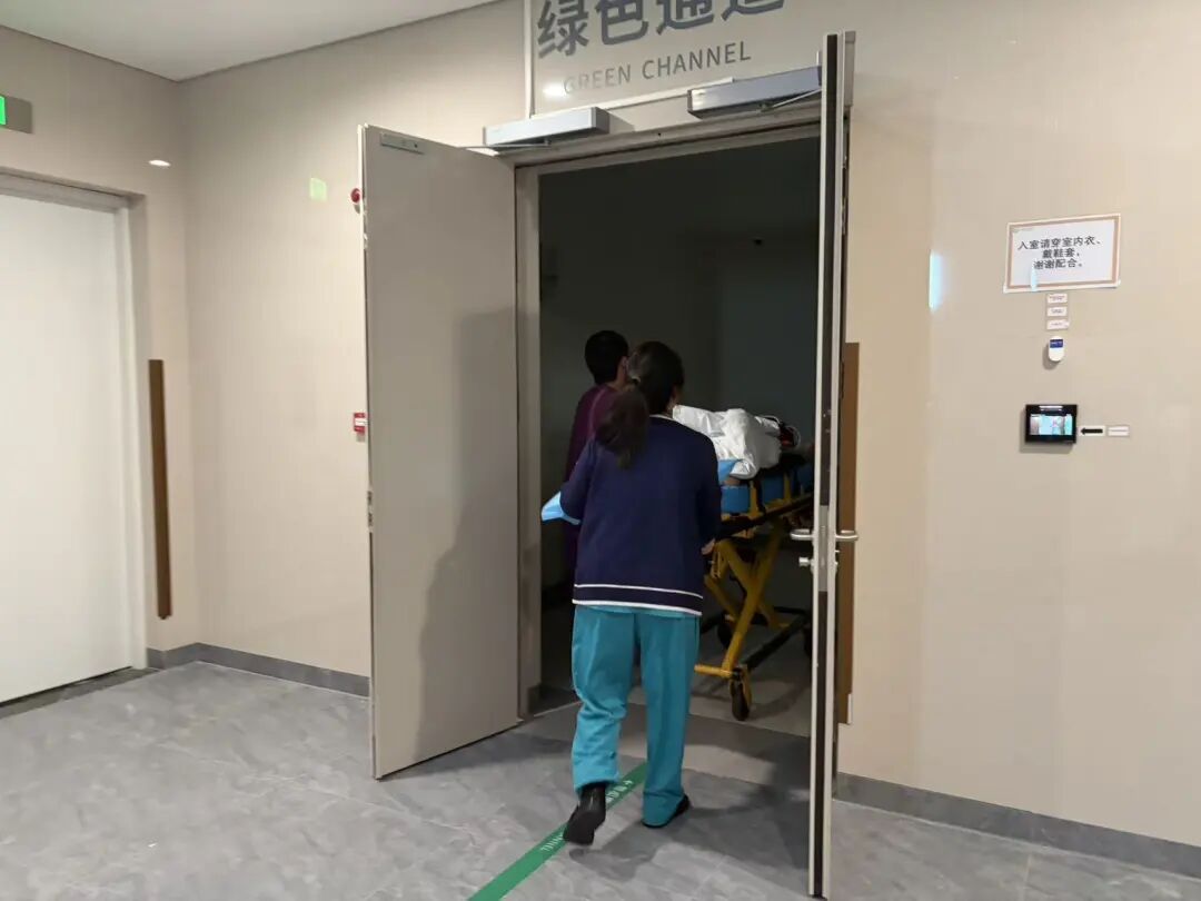 八旬老人心梗，14 分钟开通心脏血管