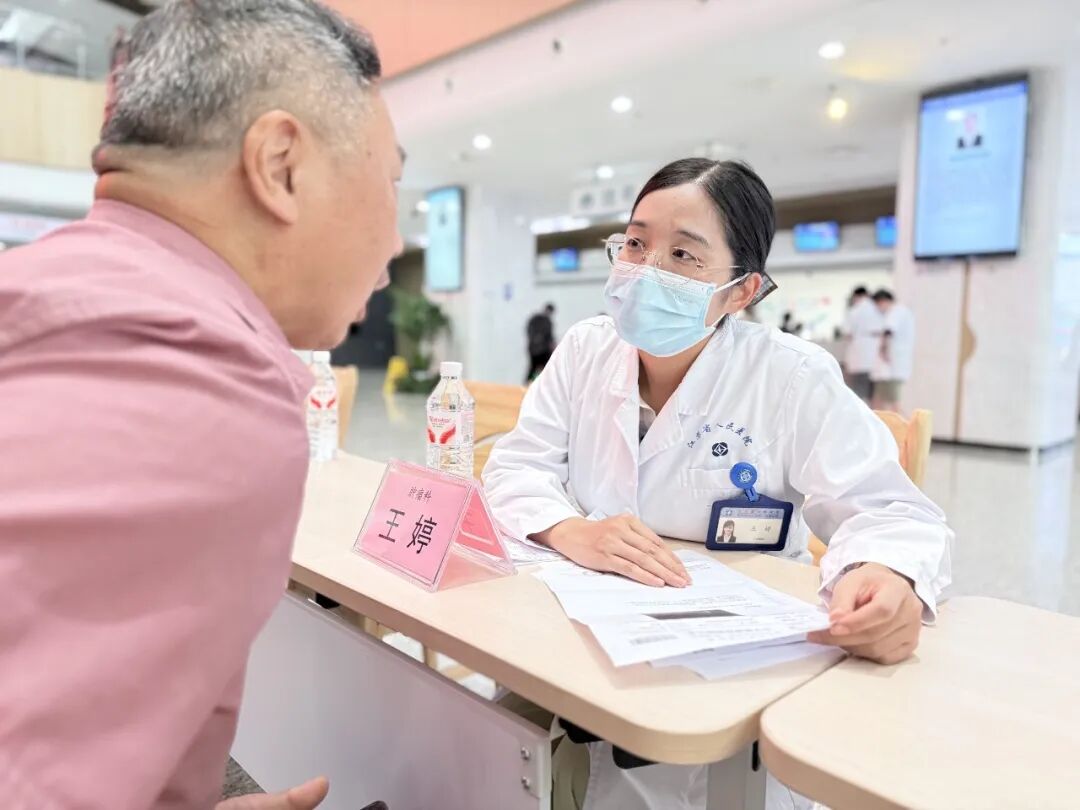 九秩薪火传基层：省市专家句容开展惠民义诊