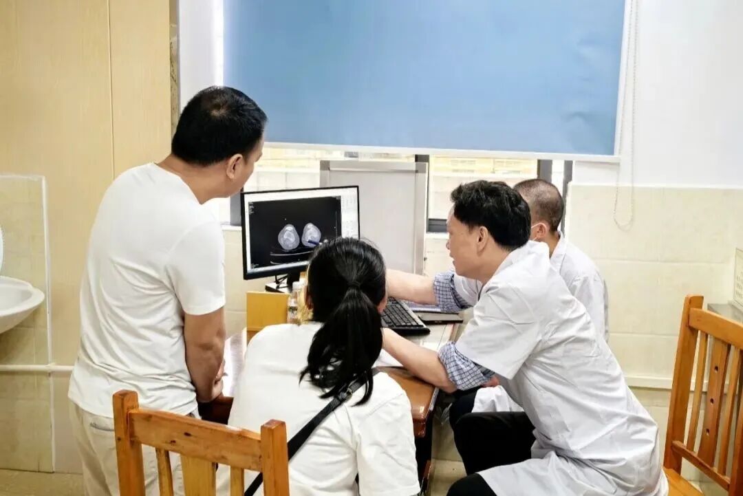 undefined 从积水潭医院的求学者,到骨科运动医学的领军人:他用一本专著书写“传承”