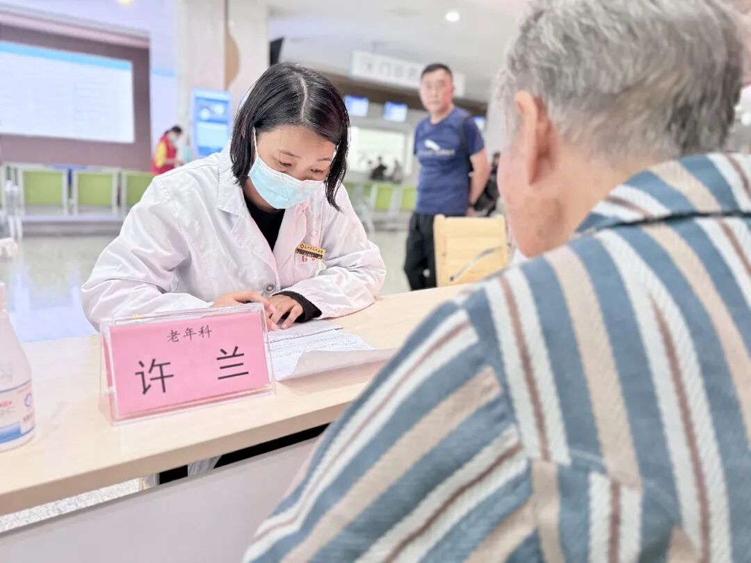 九秩薪火传基层：省市专家句容开展惠民义诊