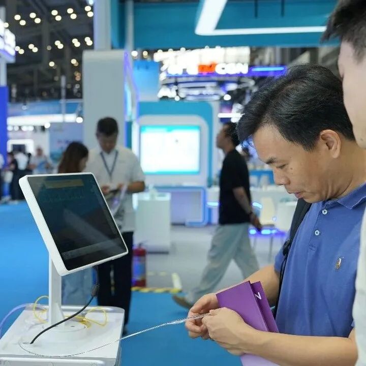 AI替你跑腿，“会呼吸”的人工骨？港大深圳医院“炸场”2026深圳医械展