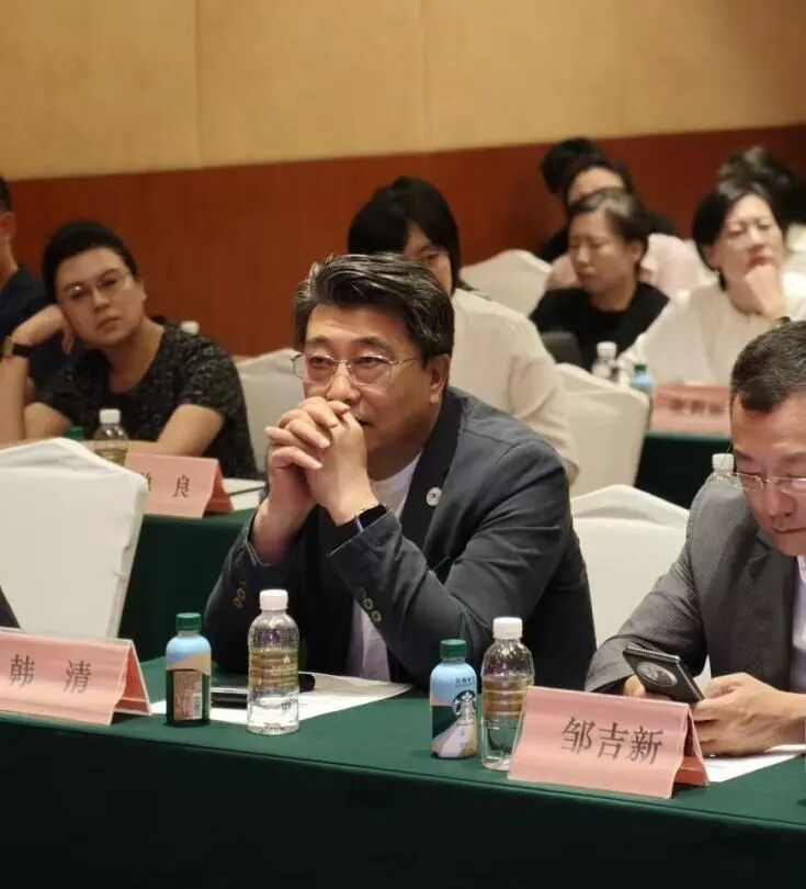 龙江名医,闪耀滨城!韩清院长受邀出席大连市医师协会眼科分会年会并作学术分享