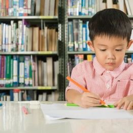 孩子说“我不想上学”，他可能正在向你求救