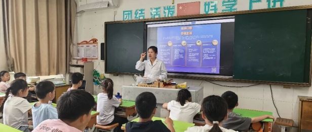 全国爱牙日 | 口腔科进校园开展主题科普宣教活动