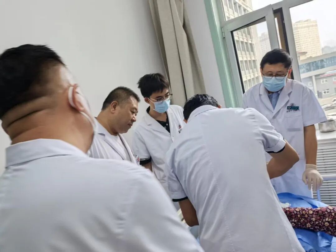 京晋携手传经验 创面诊疗共提升 —— 北京创面修复专家莅临长治市中医医指导交流