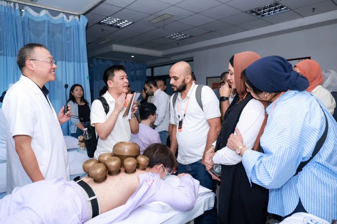 感受中医魅力 促进文明互鉴——埃及中央组织和行政事务局研修班参访西安市中医医院
