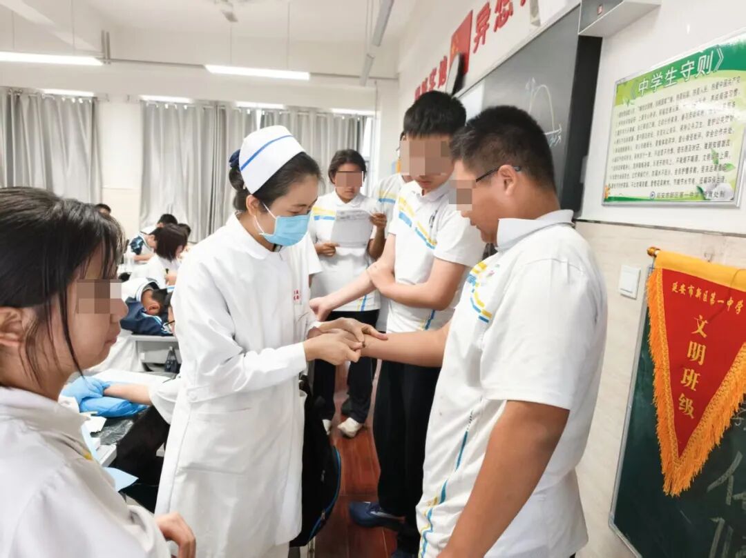 【暖心入校园 健康护成长】健康管理中心上门体检,护航学子新学期