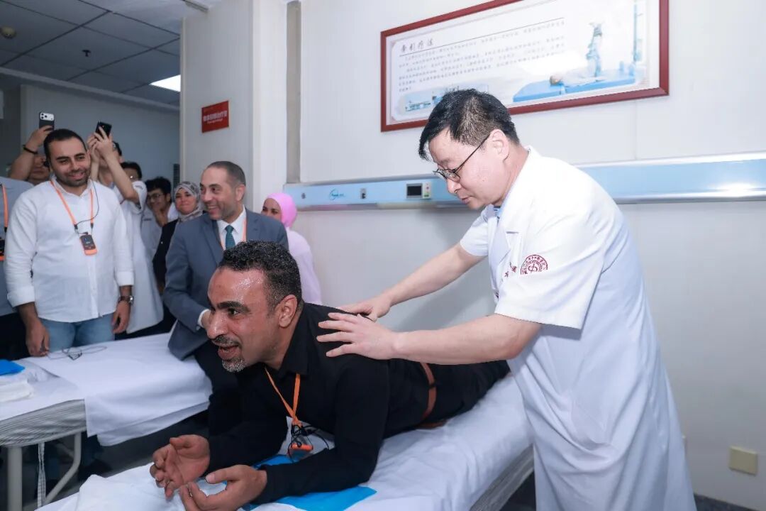 感受中医魅力 促进文明互鉴——埃及中央组织和行政事务局研修班参访西安市中医医院