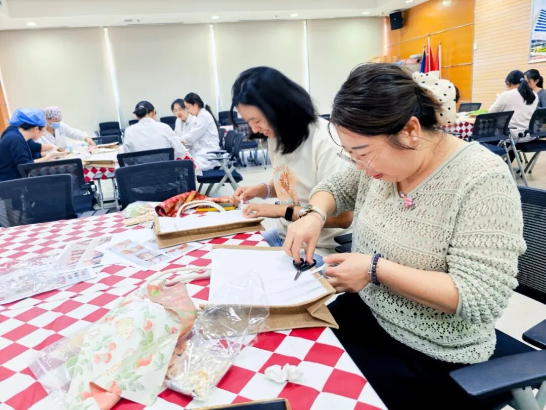 月满中秋，匠心传承 | 北京陆道培医院党支部联合工会开展中秋DIY活动