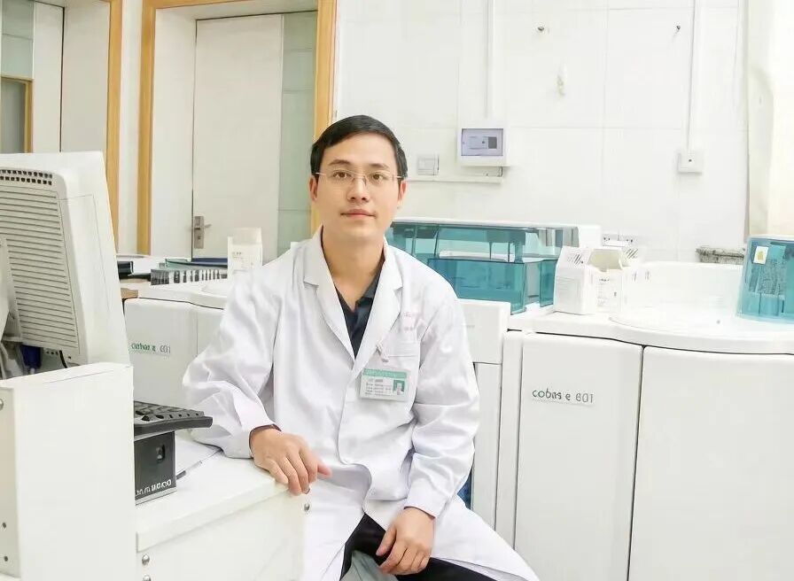 三十载磨一剑，毫米之间见匠心！桂医大一附院骨科贝朝涌获认定“桂林工匠”