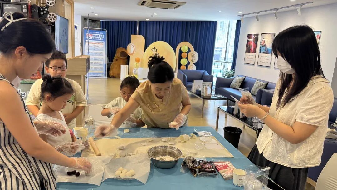 月圆人团圆，清晰共此时｜温州华厦明乐眼科医院月饼DIY活动温情落幕
