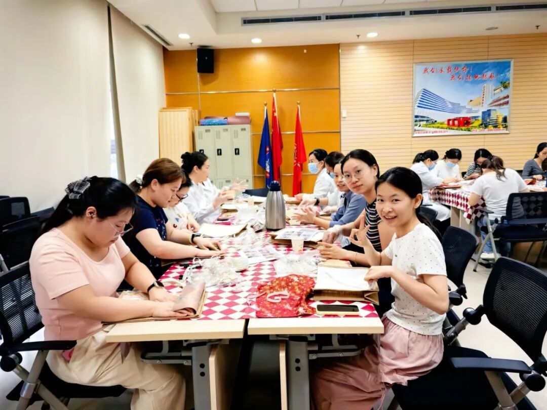 月满中秋，匠心传承 | 北京陆道培医院党支部联合工会开展中秋DIY活动