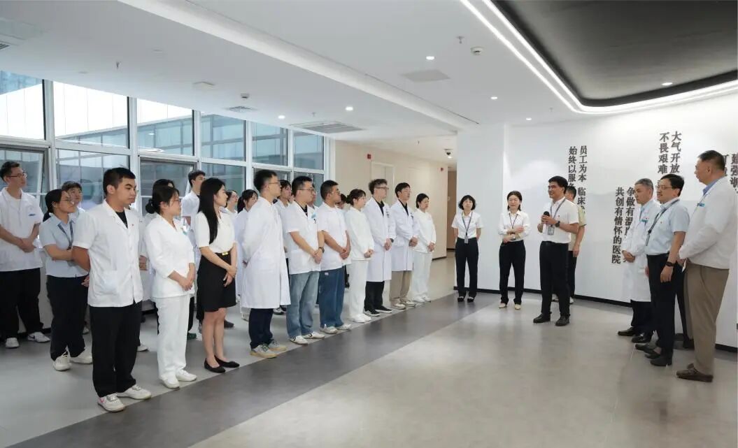 九十五载薪火传:一场跨越时空的医者对话