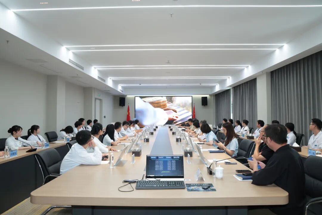 九十五载薪火传:一场跨越时空的医者对话