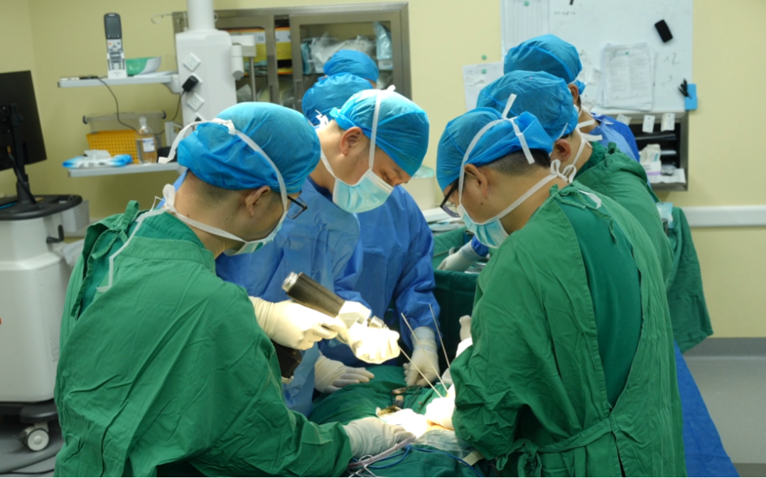 从人才引进到技术强院,让全国看见「广西刀锋」——这群外科医生,把微创做成了艺术
