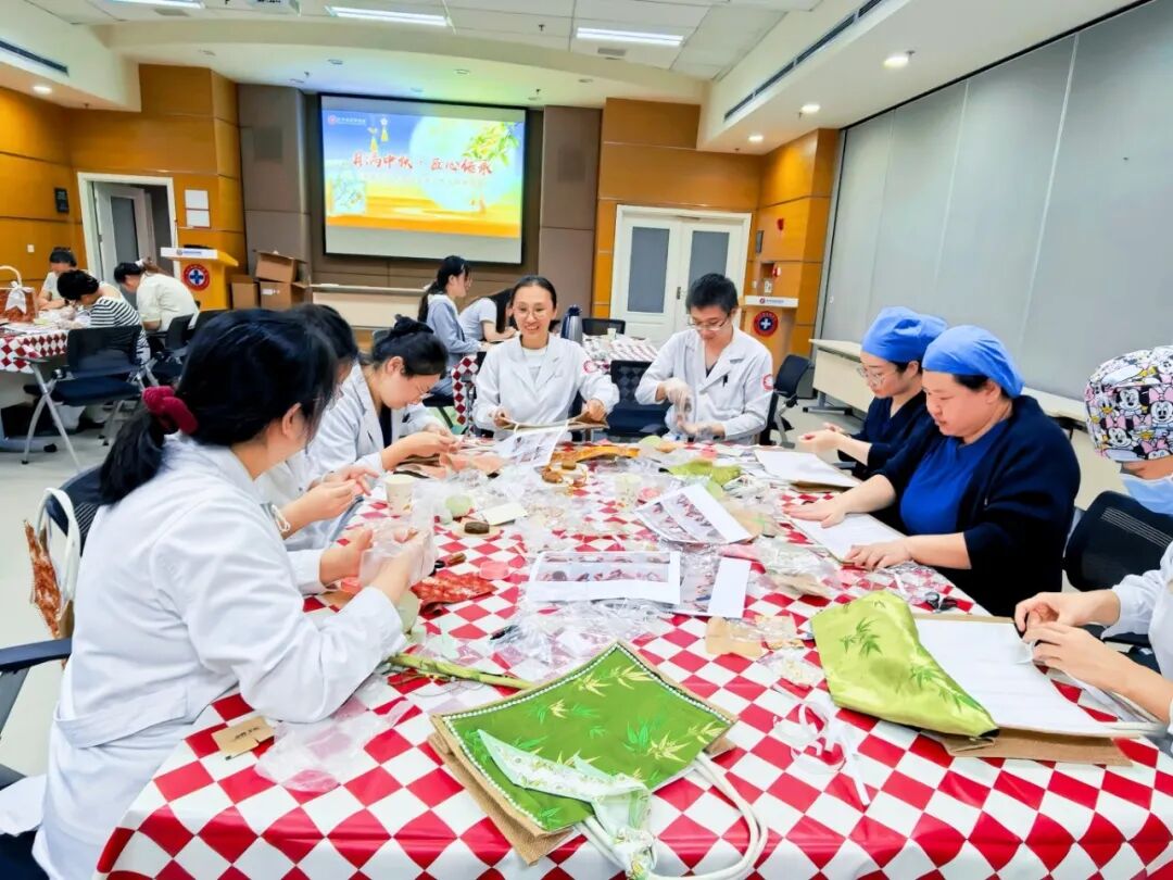 月满中秋，匠心传承 | 北京陆道培医院党支部联合工会开展中秋DIY活动