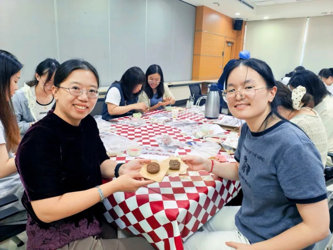 月满中秋，匠心传承 | 北京陆道培医院党支部联合工会开展中秋DIY活动